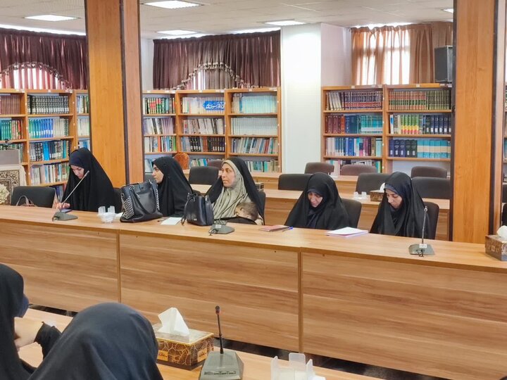 تصاویر/جلسه توجیهی مبلغات فاطمیه استان مرکزی