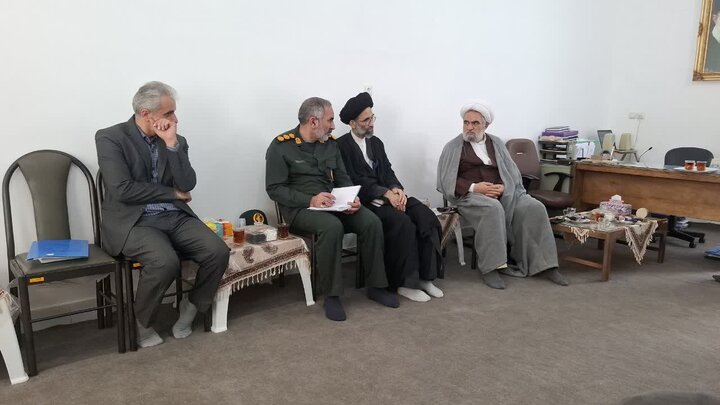 تصاویر/جلسه قرارگاه شهرستانی مسجد با حضور نماینده ولی فقیه در کاشان