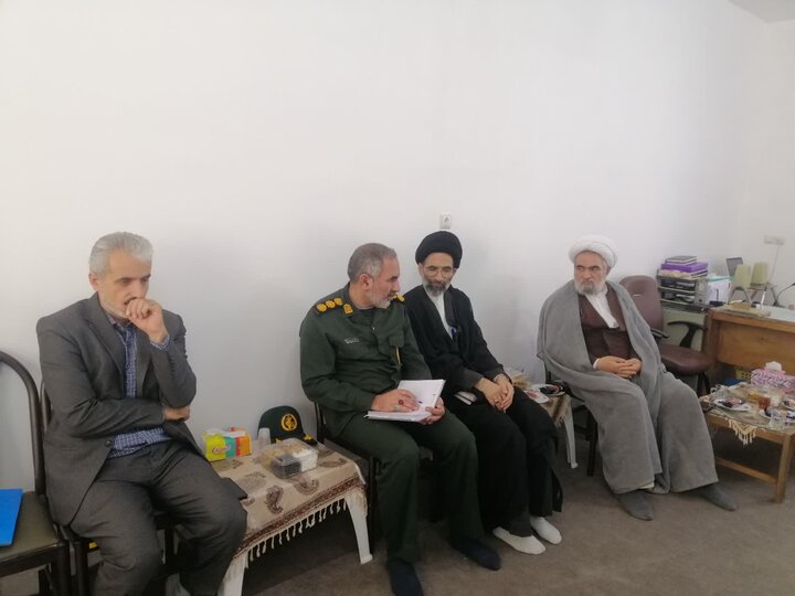 تصاویر/جلسه قرارگاه شهرستانی مسجد با حضور نماینده ولی فقیه در کاشان