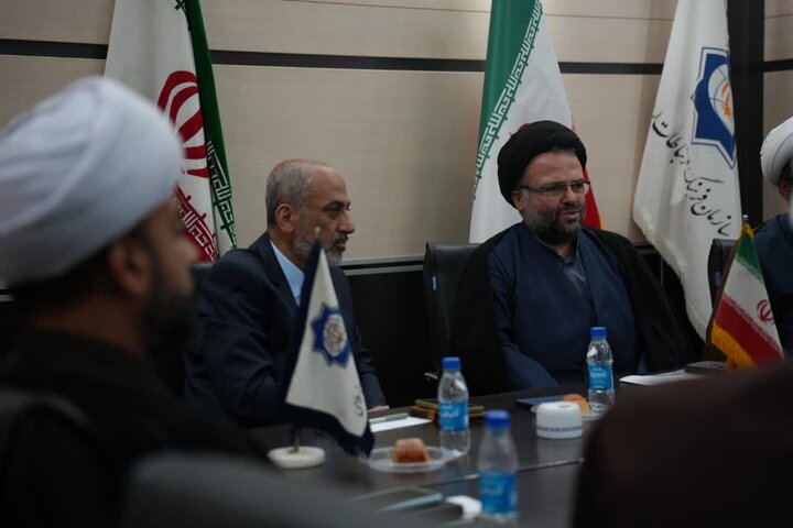 تصاویر/ نشست معاونین بین الملل استانی حوزه های علمیه با رئیس مرکز ترجمه و نشر معارف اسلامی