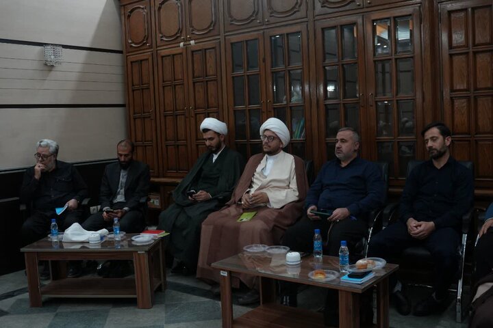 تصاویر/ نشست معاونین بین الملل استانی حوزه های علمیه با رئیس مرکز ترجمه و نشر معارف اسلامی