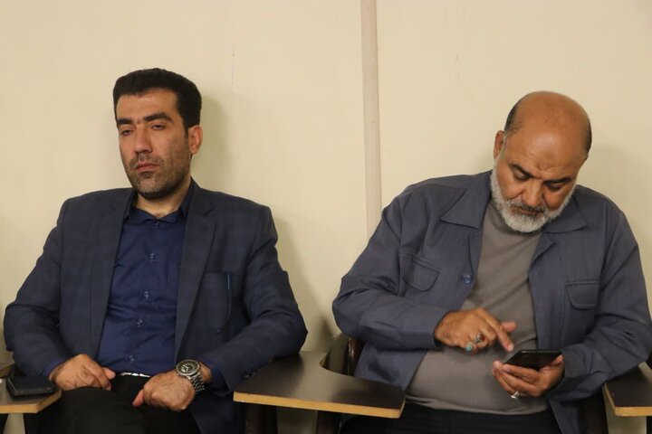 تصاویر/ جلسه شورای هماهنگی تبلیغات اسلامی شهرستان پیشوا به جهت برنامه‌ریزی ایام الله ۱۳ آبان