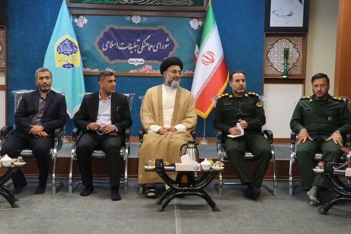 تصاویر/ جلسه شورای هماهنگی تبلیغات اسلامی شهرستان پیشوا به جهت برنامه‌ریزی ایام الله ۱۳ آبان