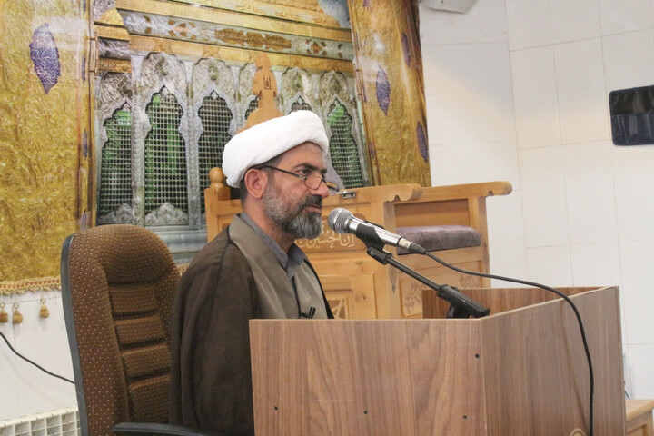 تصاویر/ سی‌ و دومین جلسه از سلسله جلسات شرح صحیفه سجادیه در مدرسه علمیه امام مهدی (عج) کرمان
