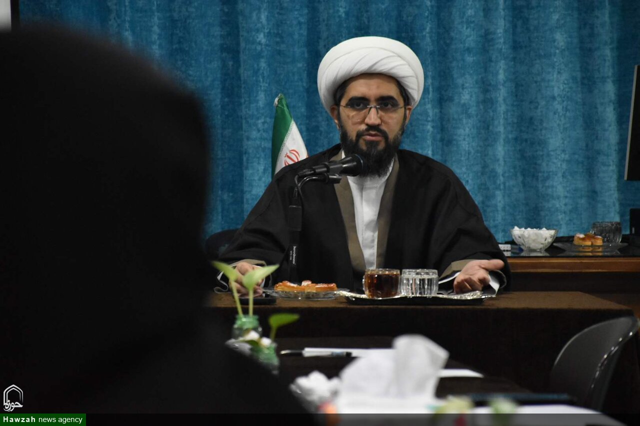 حجاب استایل‌های فضای مجازی چگونه بر هویت و سبک زندگی دختران جوان تأثیر می‌گذارند؟