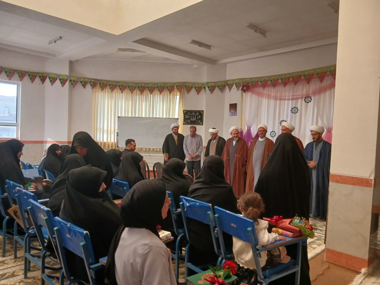 طلبگی شغل نیست، سبک زندگی است