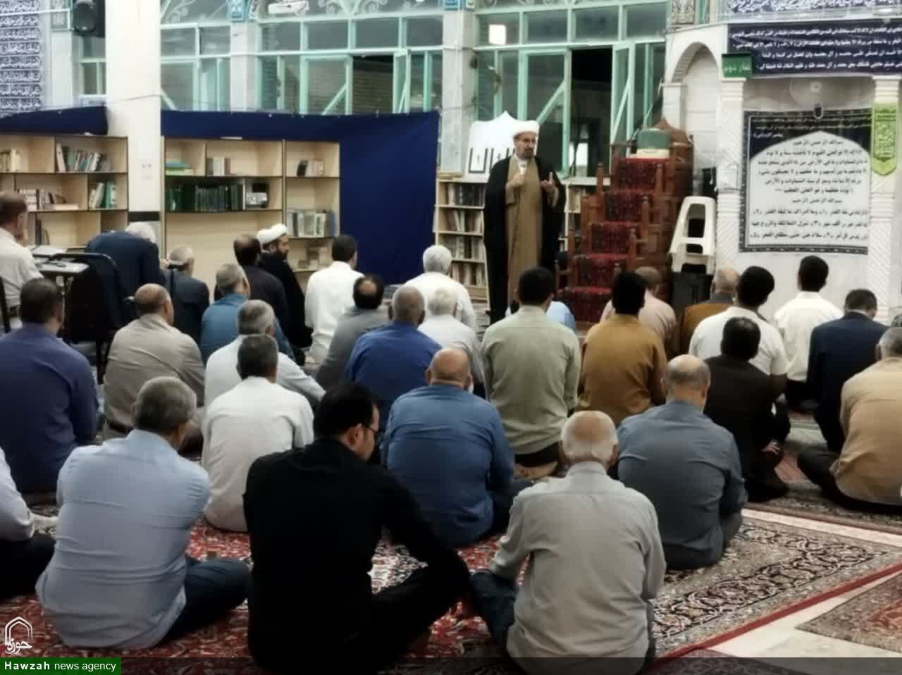 تبعیت آگاهانه از رهبری محور بصیرت و جهاد تبیین است