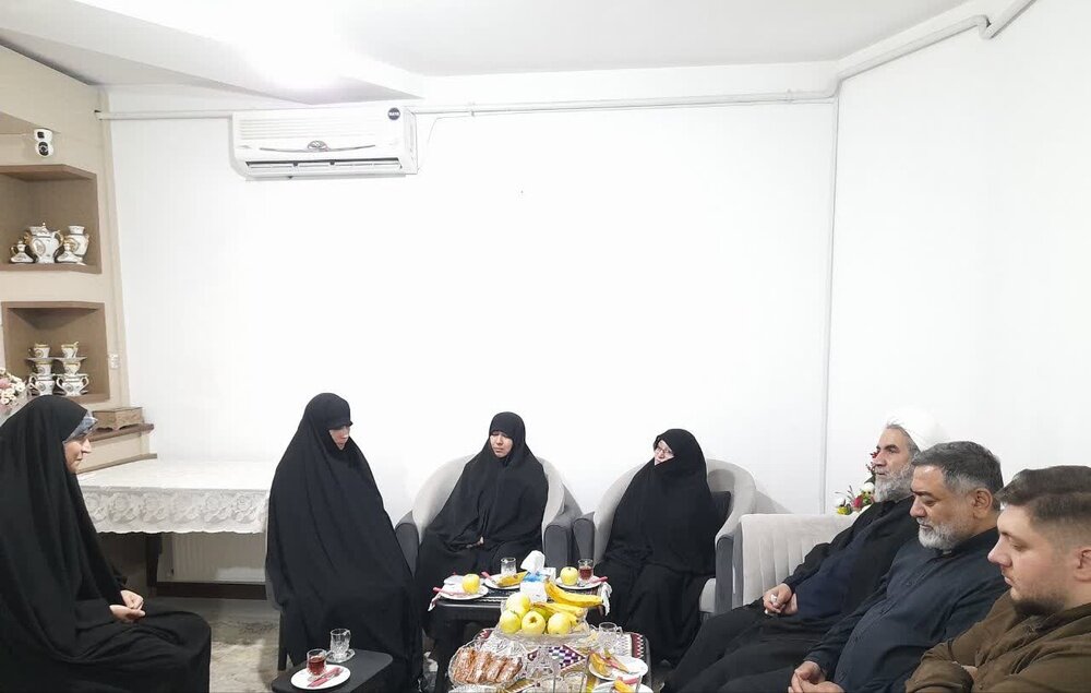 حوزه علمیه خواهران پیشتاز عرصه پژوهش و تحقیق است/حوزه های علمیه و روحانیت فاصله‌ای با مردم ندارند