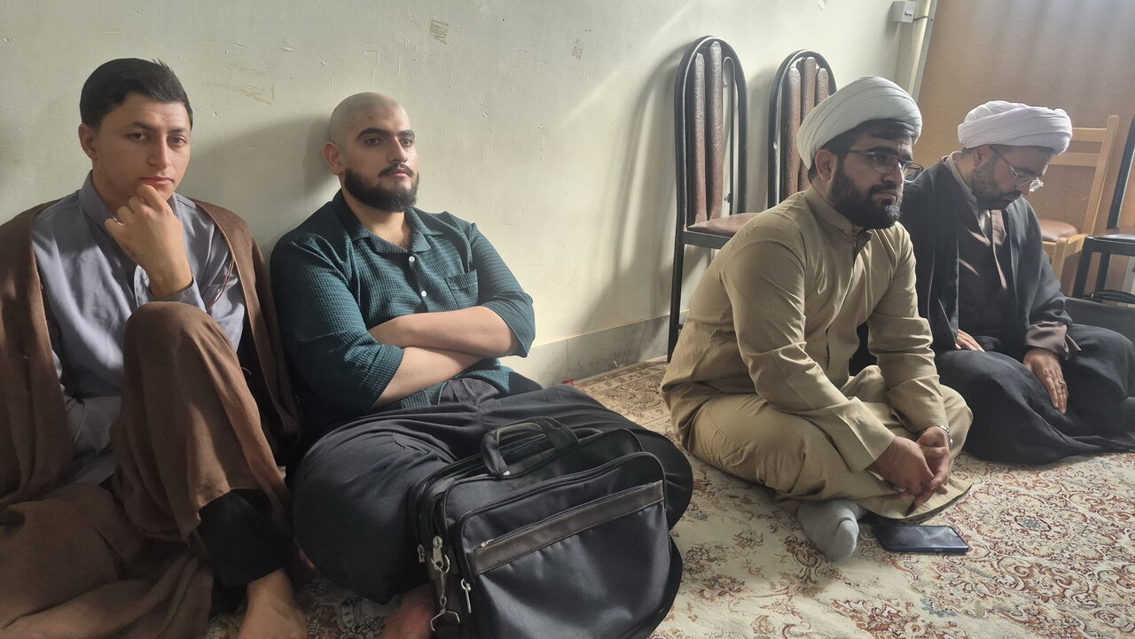 عالمان دینی در برابر استکبار مقاومت و ایستادگی می‌کنند