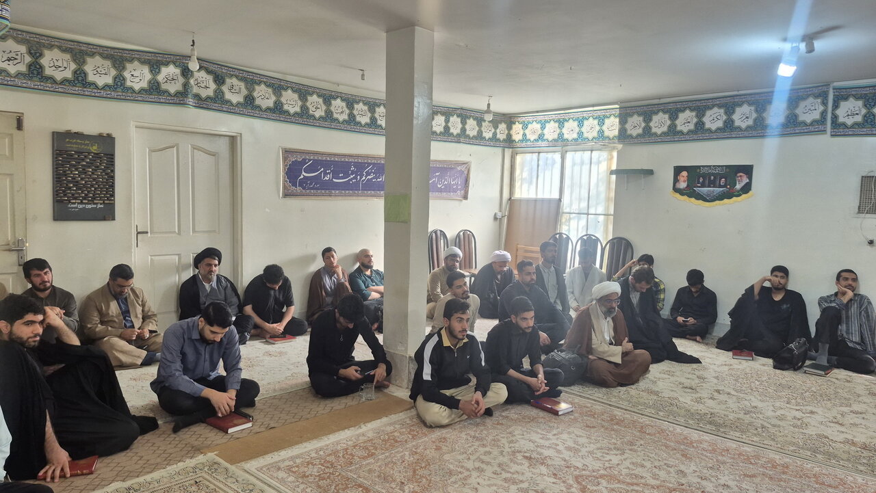 عالمان دینی در برابر استکبار مقاومت و ایستادگی می‌کنند