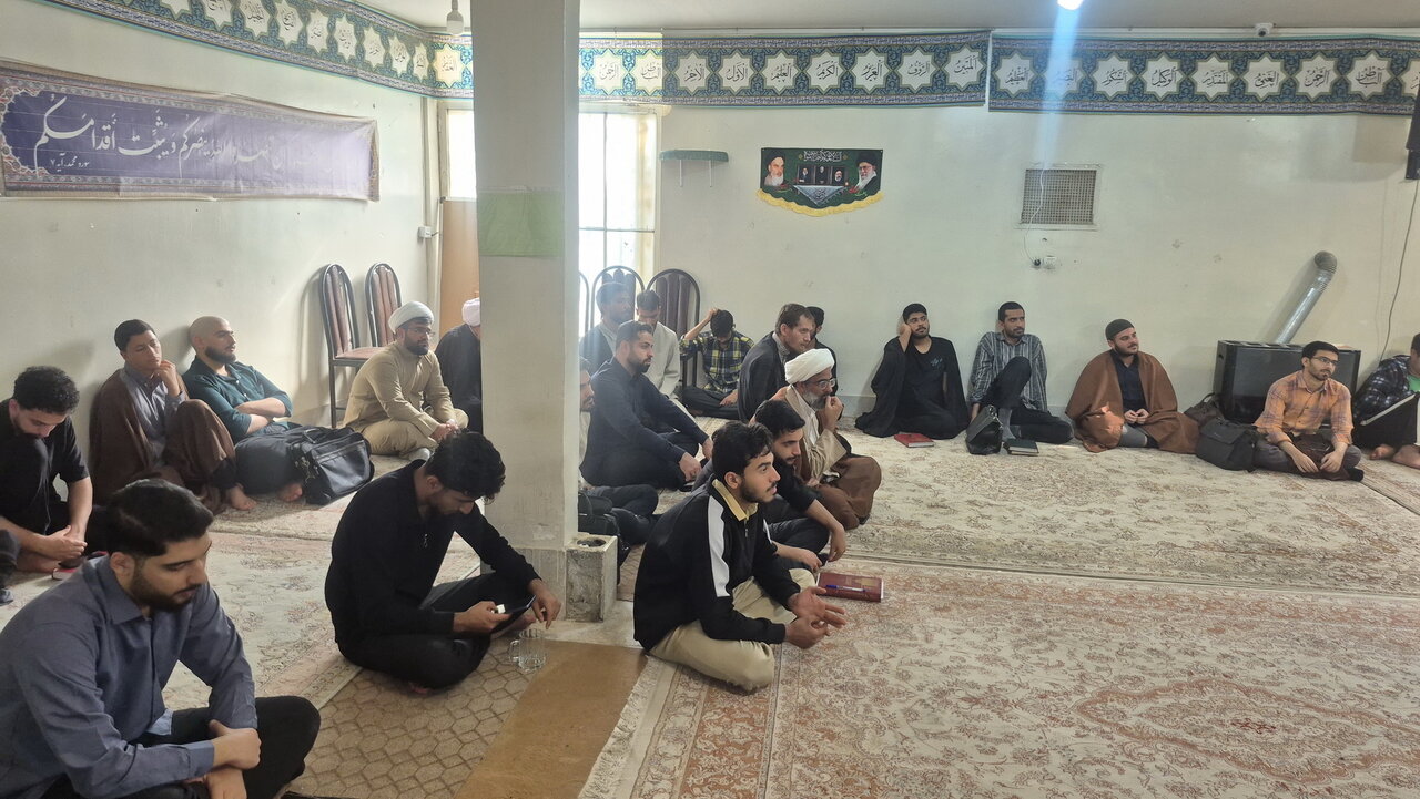 عالمان دینی در برابر استکبار مقاومت و ایستادگی می‌کنند