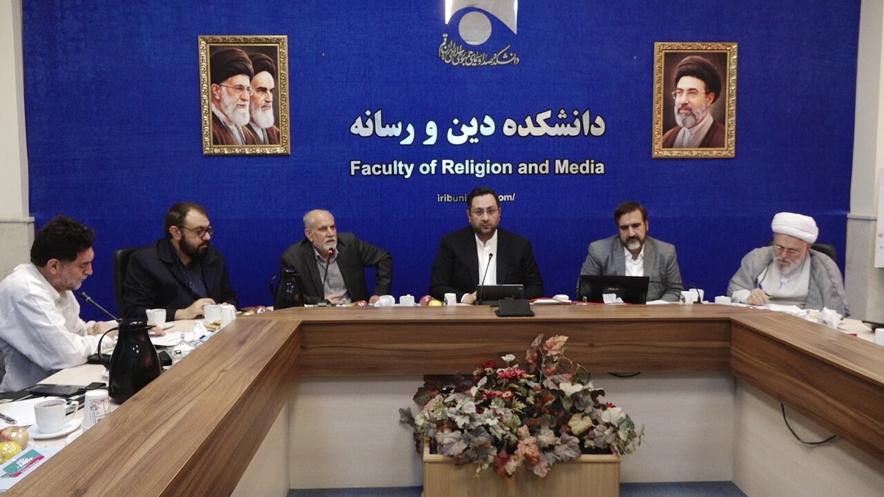 حکمرانی فضای مجازی، از مهاجرت کاربران به داخل آغاز می‌شود