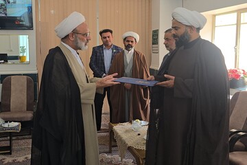 رئیس جدید هیئت‌امنای مدرسه علمیه حضرت خدیجه(س) بهاباد معرفی شد