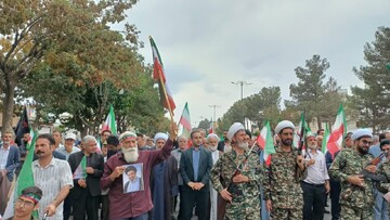 فیلم| طنین شعار «مرگ بر آمریکا» و «مرگ بر اسرائیل» در رزمایش جان‌فدایان شهرستان زرندیه