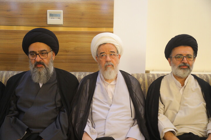 تصاویر / مراسم چهلمین روز ارتحال آیت الله غیب غلامی