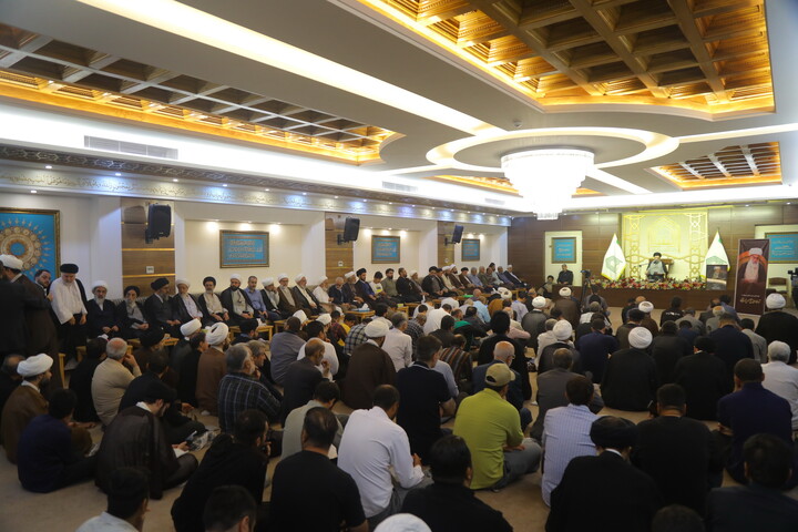 تصاویر / مراسم چهلمین روز ارتحال آیت الله غیب غلامی