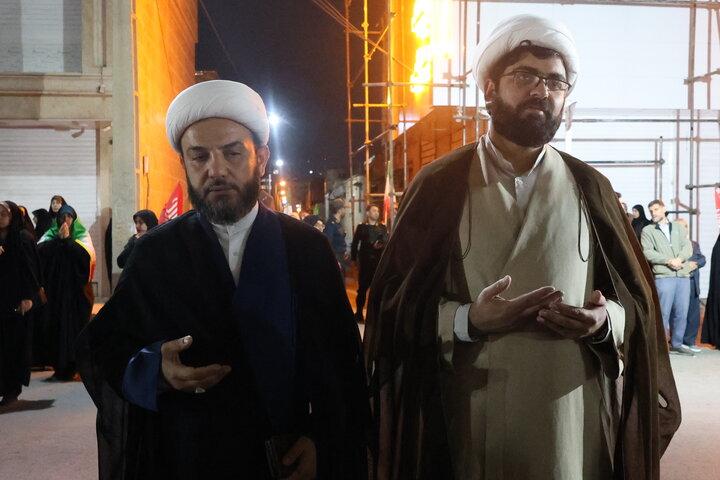 تصاویر/ حضور معاون تبلیغ و امور فرهنگی حوزه‌های علمیه در اجتماع شبانه شهرکرد