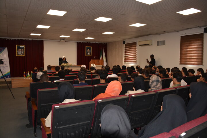 تصاویر/ آیین آغاز سال تحصیلی دانشگاه بین‌المللی اهل‌بیت(ع) و گرامیداشت رهبر شهید