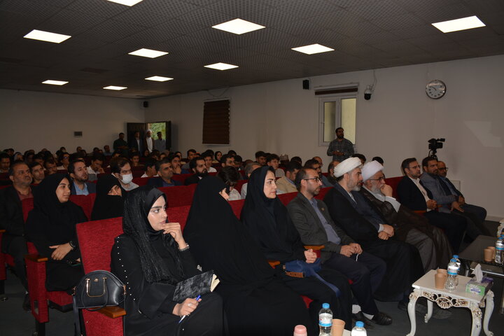 تصاویر/ آیین آغاز سال تحصیلی دانشگاه بین‌المللی اهل‌بیت(ع) و گرامیداشت رهبر شهید