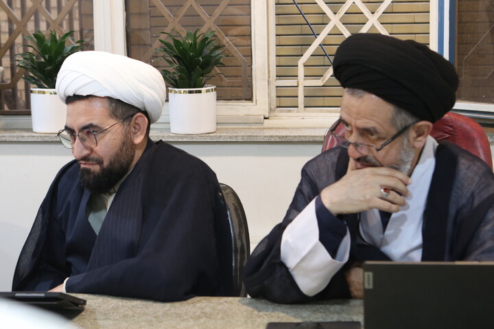 تصاویر/ جلسه معاون آموزش حوزه علمیه همدان با مسئولین حوزه علمیه همدان
