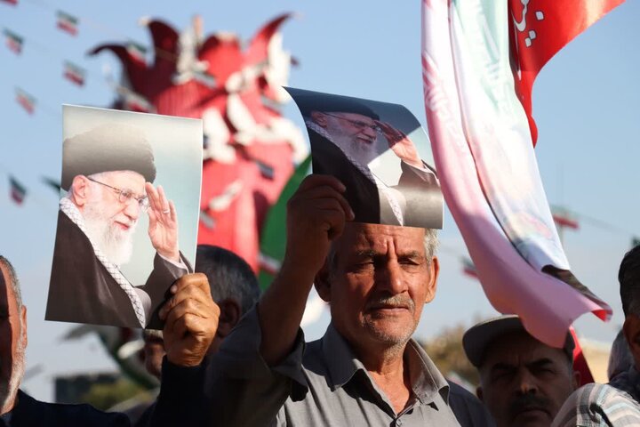 تصاویر/هم اکنون رزمایش بزرگ ۵۰ هزار نفری جان‌فدای ایران در اراک