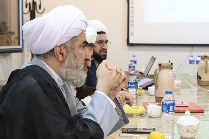 تصاویر/ جلسه معاون آموزش حوزه های علمیه با شورای معاونین حوزه علمیه همدان