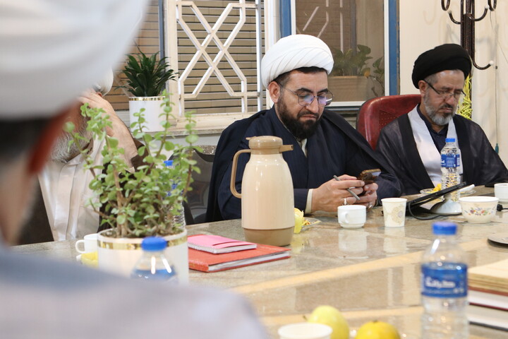 تصاویر/ جلسه معاون آموزش حوزه های علمیه با شورای معاونین حوزه علمیه همدان