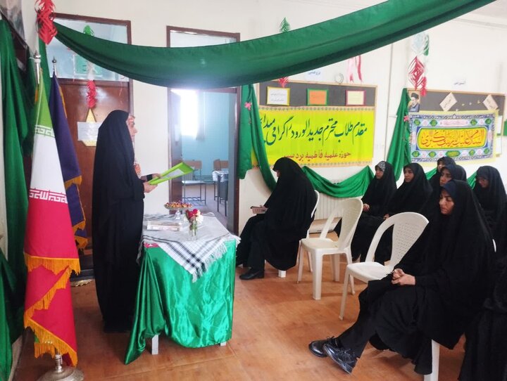 تصاویر/ مراسم جشن ولادت حضرت زینب (س) در مدرسه علمیه فاطمیه بردسیر