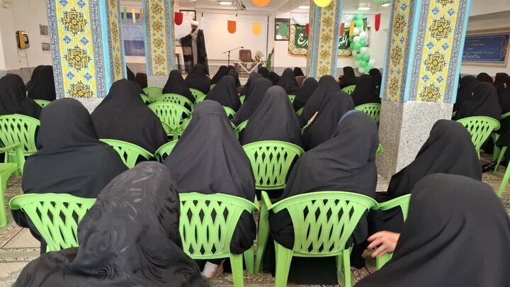 تصاویر/ جلسه ماهیانه مربیان طرح امین به میزبانی مدرسه علمیه تخصصی حضرت زینب کبری(س) رفسنجان