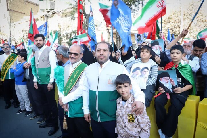 تصاویر/رزمایش سراسری رزمایش ۵۰ هزار نفری جانفدایان ایران در اراک