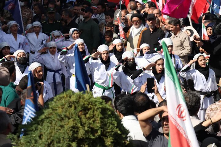 تصاویر/رزمایش سراسری رزمایش ۵۰ هزار نفری جانفدایان ایران در اراک