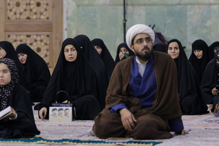 آیین غبارروبی حرم حضرت معصومه (س) مراسم تجلیل از خانواده‌های معظم شهدای روحانی و طلبه جنگ‌های تحمیلی دوم و سوم