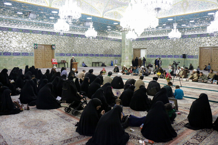 آیین غبارروبی حرم حضرت معصومه (س) مراسم تجلیل از خانواده‌های معظم شهدای روحانی و طلبه جنگ‌های تحمیلی دوم و سوم