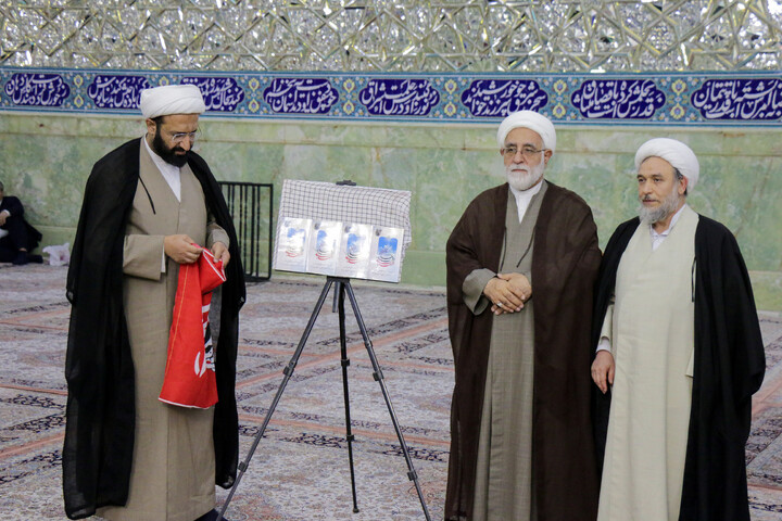 آیین غبارروبی حرم حضرت معصومه (س) مراسم تجلیل از خانواده‌های معظم شهدای روحانی و طلبه جنگ‌های تحمیلی دوم و سوم