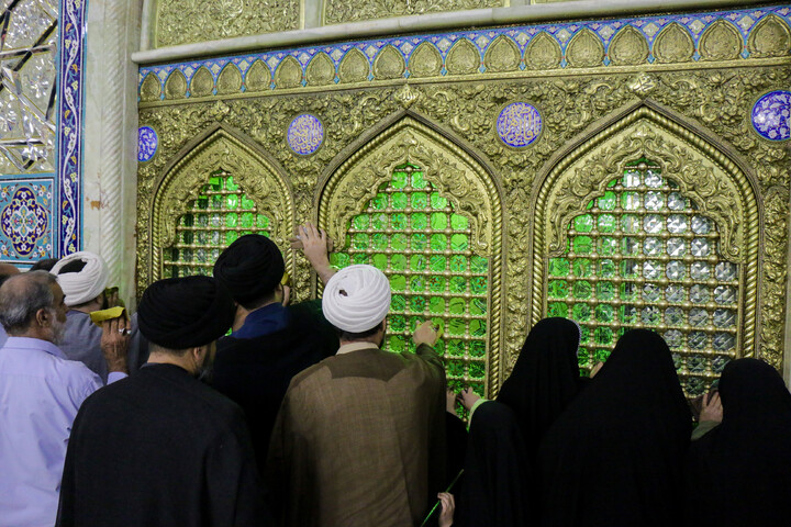 آیین غبارروبی حرم حضرت معصومه (س) مراسم تجلیل از خانواده‌های معظم شهدای روحانی و طلبه جنگ‌های تحمیلی دوم و سوم