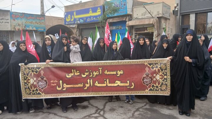 تصاویر/حضور پرشور کادر و طلاب مدرسه علمیه تخصصی ریحانه‌الرسول ساوه در رزمایش جان فدا