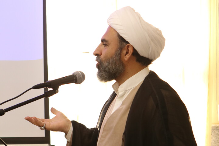 تصاویر/ جلسه معاون آموزش حوزه های علمیه با مدیران و معاونان مدارس علمیه همدان