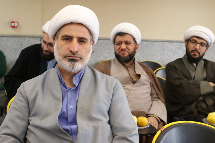 تصاویر/ جلسه معاون آموزش حوزه های علمیه با مدیران و معاونان مدارس علمیه همدان