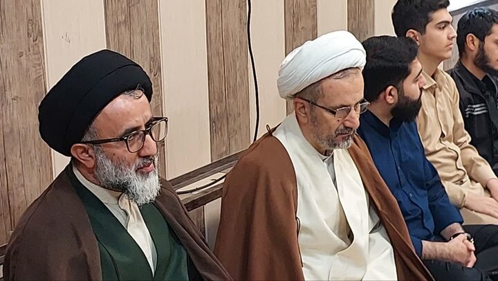 تصاویر/ برگزاری درس اخلاق با سخنرانی امام جمعه شهرستان قدس در مدرسه علمیه امام جعفر صادق(ع) شهریار