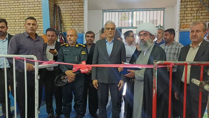 تصاویر/افتتاح نمایشگاه توانمندی‌های روستایی و عشایری شهرستان زرندیه با حضور امام جمعه ایم شهرستان
