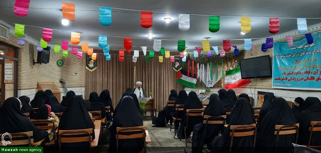 تربیت طلاب متخصص باید متناسب با نیازهای جامعه و به‌ویژه بانوان باشد