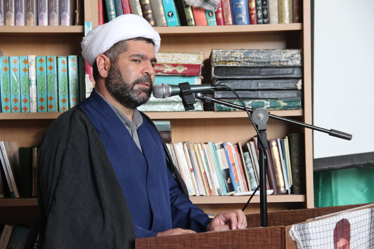 بسیج طلاب پایگاهی برای تعمیق بصیرت دینی و ارتقای آگاهی طلاب است