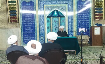 برخی بدعت‌ها در صورت غفلت به سنت تبدیل می‌شود/ ماجرای شاخه‌های گل در ماه محرم 