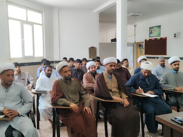 تصاویر/ برگزاری سومین جلسه از سلسله جلسات درس اخلاق در مدرسه علمیه امیرالمؤمنین (ع) شهرستان رودبارجنوب