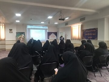 مرکز معارف اسلام ناب در حوزه علمیه زینبیه خرم‌آباد افتتاح شد