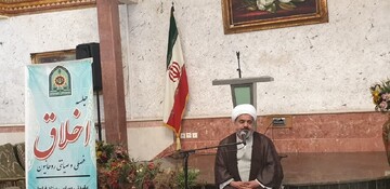تربیت دینی فرزندان آینده کشور را می‌سازد