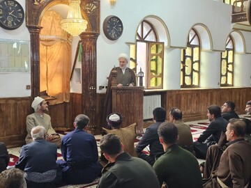 تصاویر/ دیدار و گفت‌وگوی نماینده ولی‌فقیه در کردستان با مردم شهر اورامان