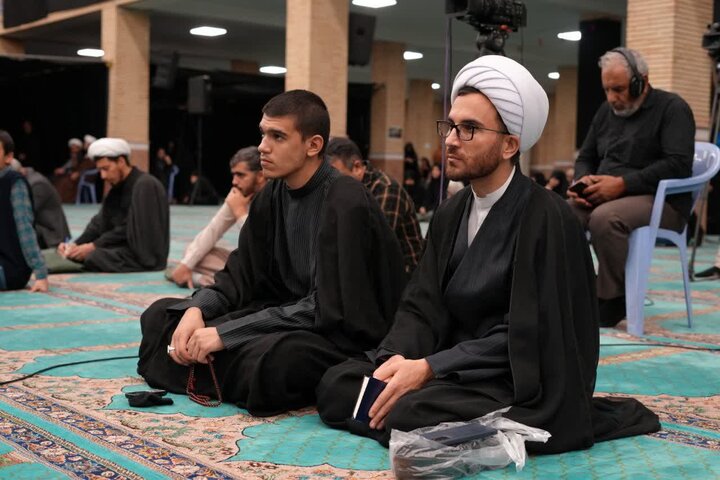 تصاویر/  مراسم عزاداری دهه اول فاطمیه در مصلای امام خمینی رحمه الله ارومیه