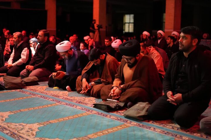 تصاویر/  مراسم عزاداری دهه اول فاطمیه در مصلای امام خمینی رحمه الله ارومیه
