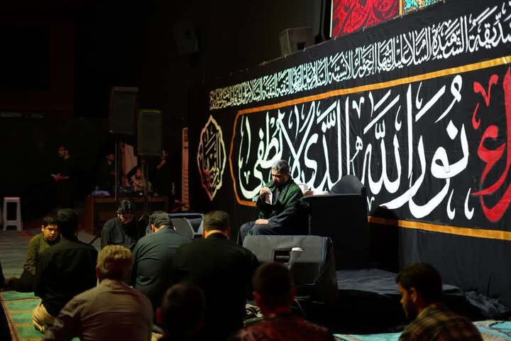تصاویر/  مراسم عزاداری دهه اول فاطمیه در مصلای امام خمینی رحمه الله ارومیه